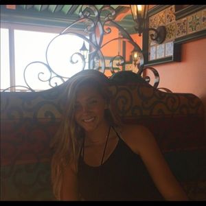 Meet your Posher, Nicole